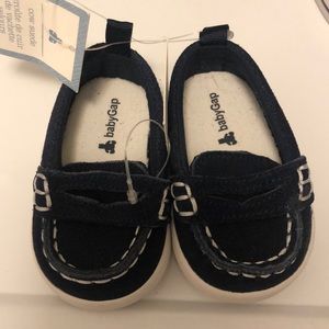 Baby gap shoes. 0-3 months